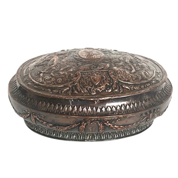 Antique Repousse Box E. G. Webster Silver plate On Copper Napoleon Dutch Revival - Picture 11 of 11